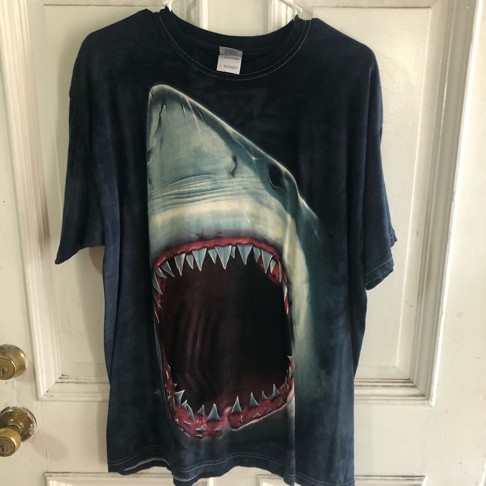 Jaws tee
